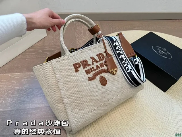 Prada Handbags Grained Tote Bag product detail image 19