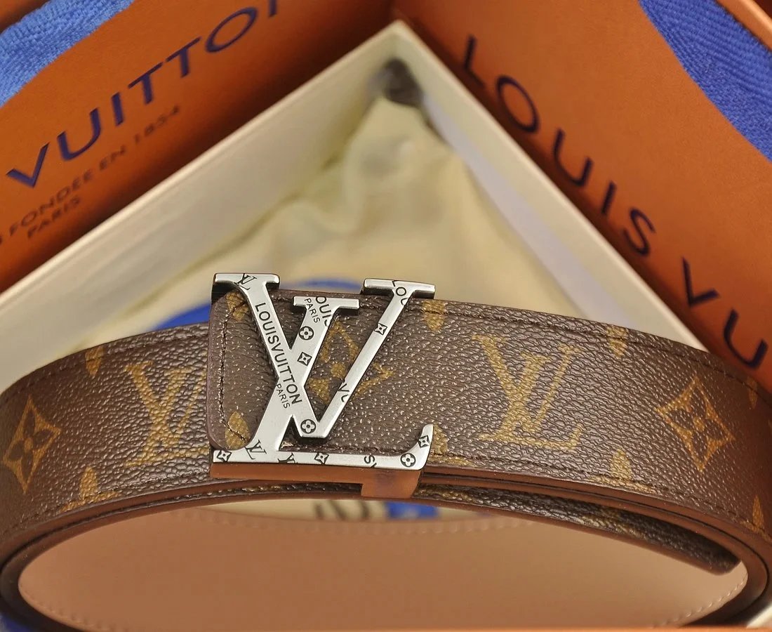 Louis Vuitton Damier Graphite Reversible Belt with LV Buckles Black / Gray Belt - 8