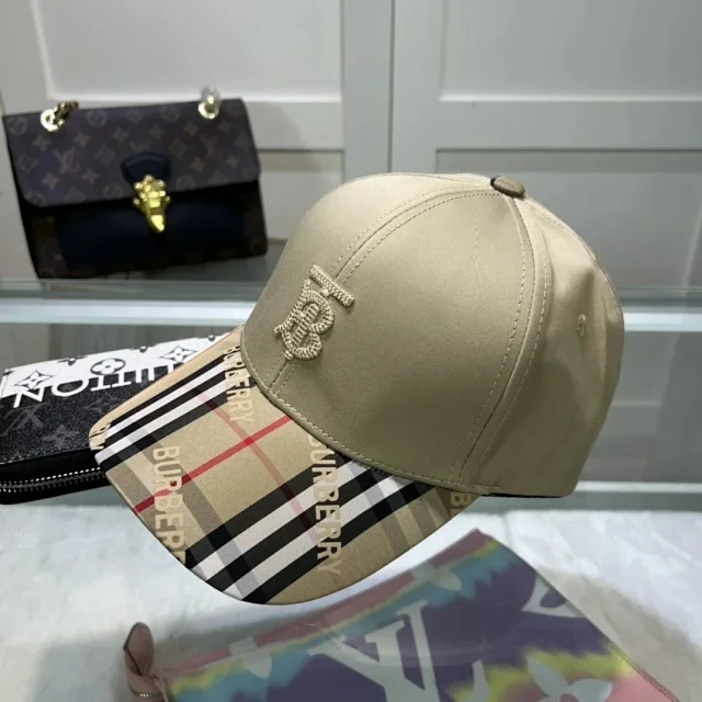 Burberry Hats Baseball Cap with Embroidered Logo or Equestrian Knight Emblem product detail image 22