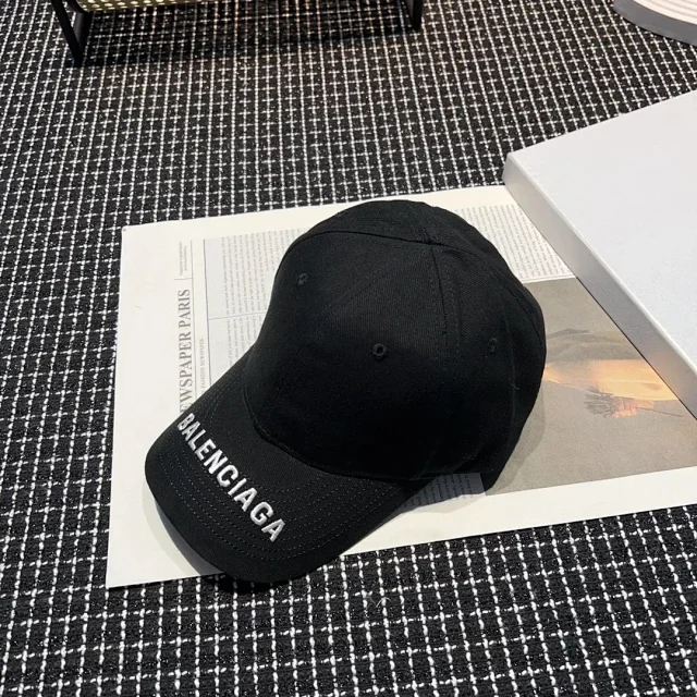 Burberry Hats Baseball Cap with Embroidered Logo or Equestrian Knight Emblem product detail image 32