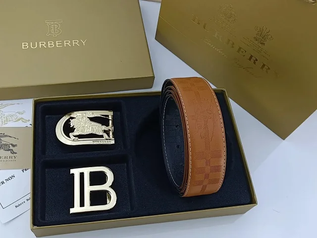 Burberry Belts Reversible check-pattern belt with interchangeable logo buckles product detail image 27