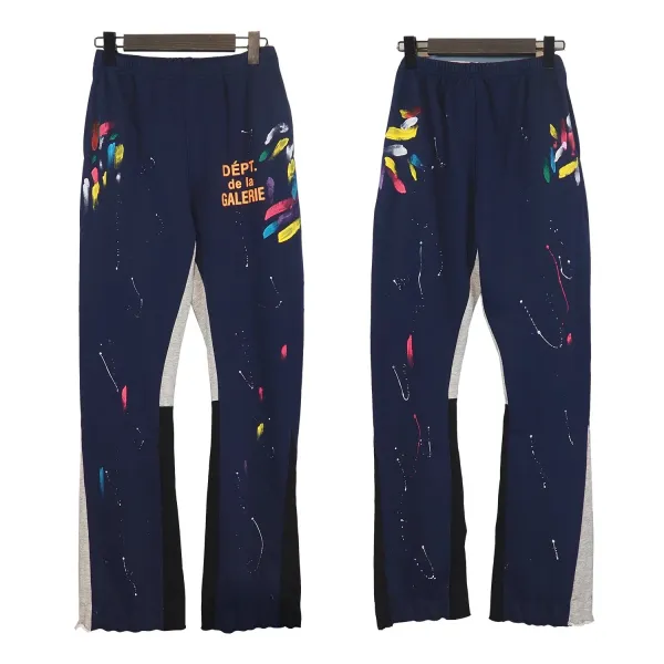 Design Sweatpants Red with Vertical Logo Print - 18