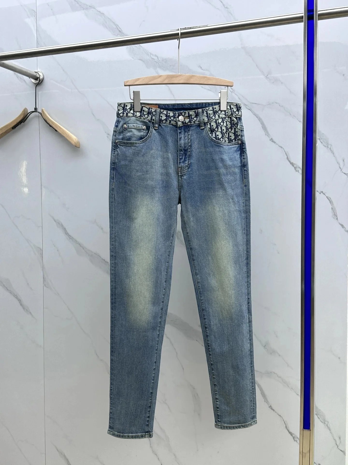 Louis Vuitton x Dior Collaboration Logo Print T-Shirt and Distressed Denim Jeans Set - 20