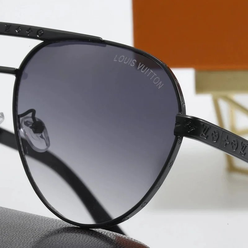 Louis Vuitton Monogram Square Sunglasses Purple Gradient - 4