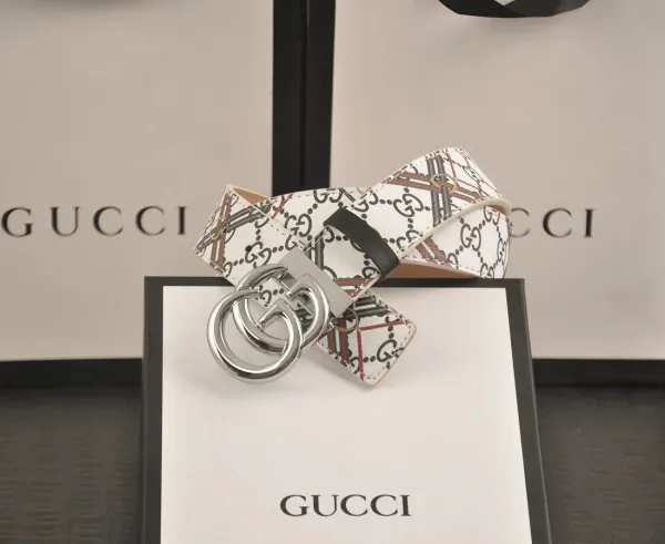 Gucci Disney x Gucci Micky Mouse GG Supreme Belt with Interchangeable Gold and Silver Double G Buckles - 8