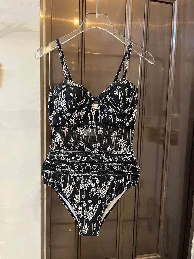 Gucci Swimwear Bikini Set product detail image 18