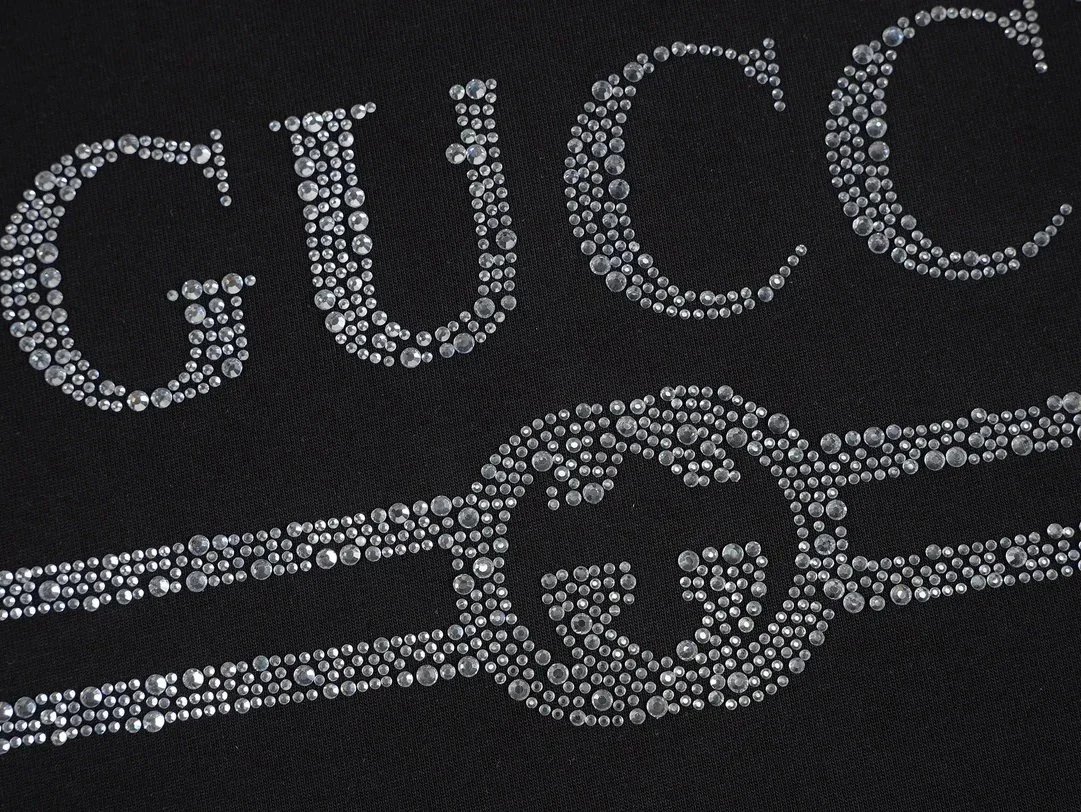 Gucci Vintage Logo Print White T-Shirt - 8
