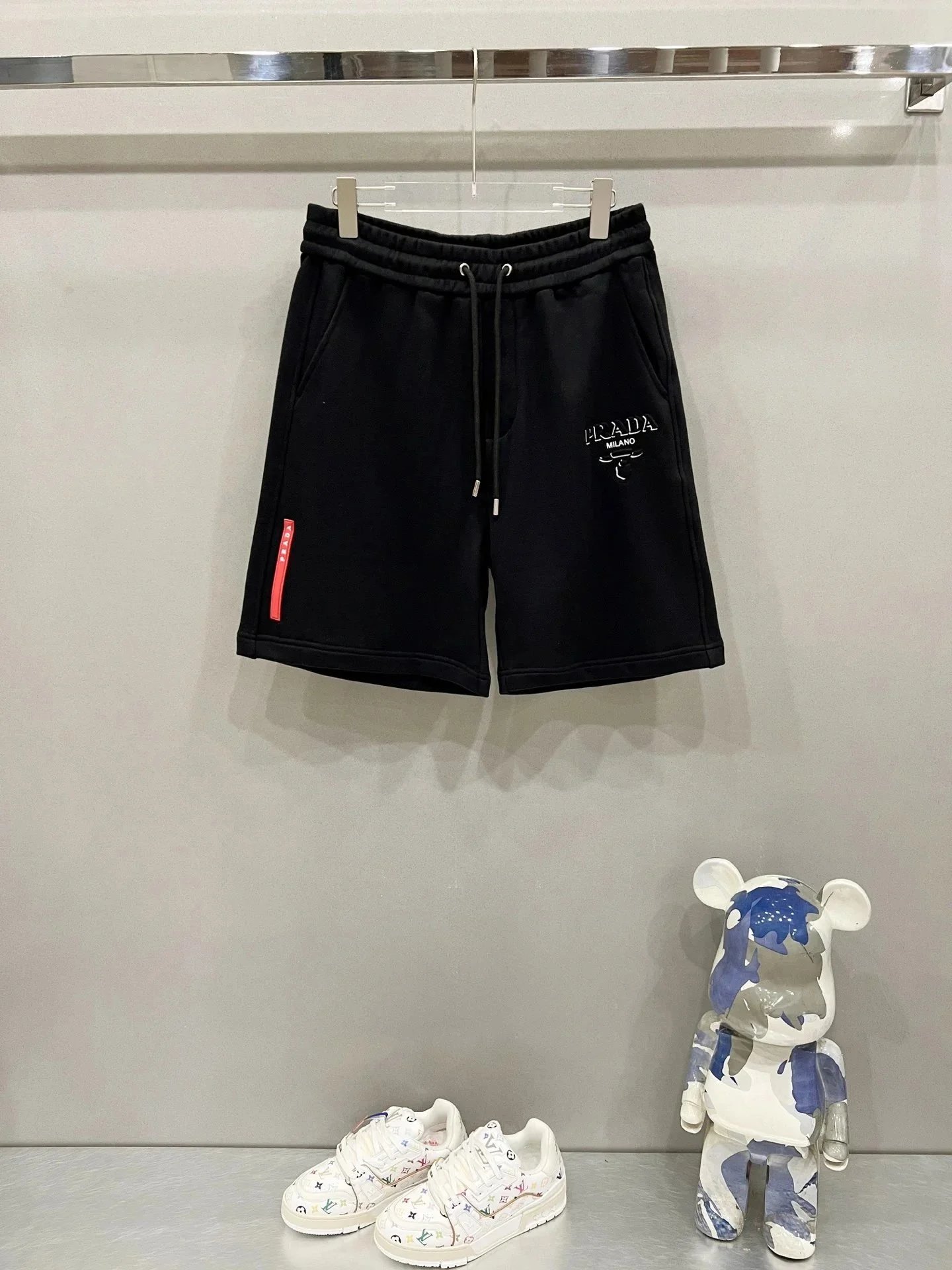 Prada Logo-Embroidered White Cotton Shorts - 38
