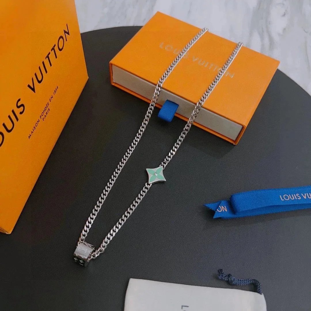 Louis Vuitton Monogram Green Enamel LV Necklace Silver Chain Jewelry - 4