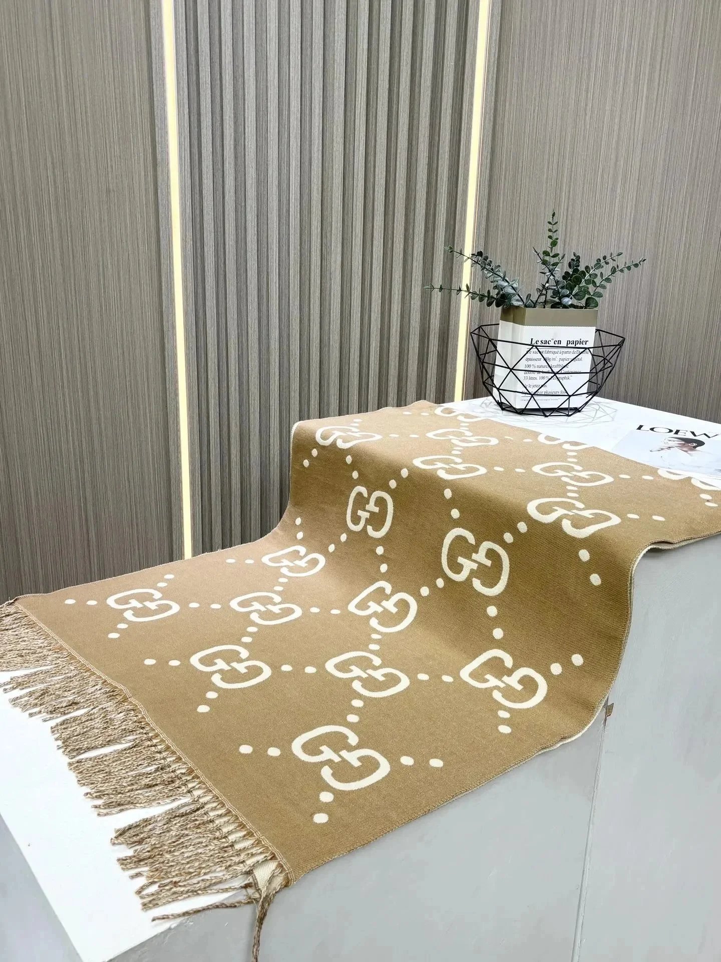 Gucci GG Supreme Scarf [10 sty