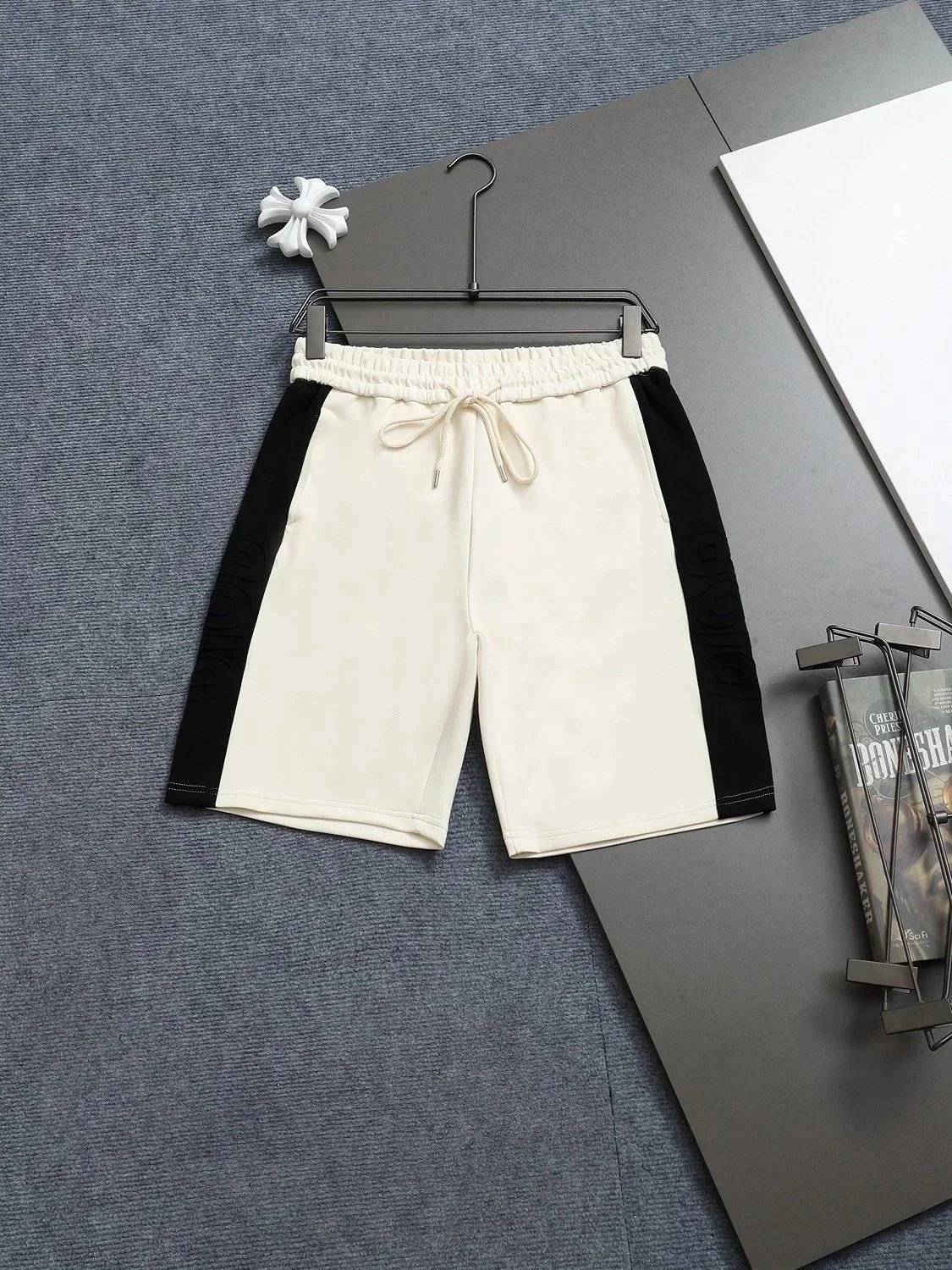 Dior Oblique Print Shorts Beige Brown Striped Cuff Shorts - 41