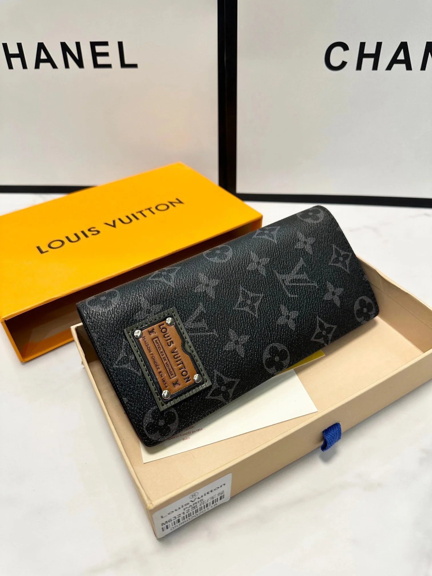 Louis Vuitton Monogram Emprein