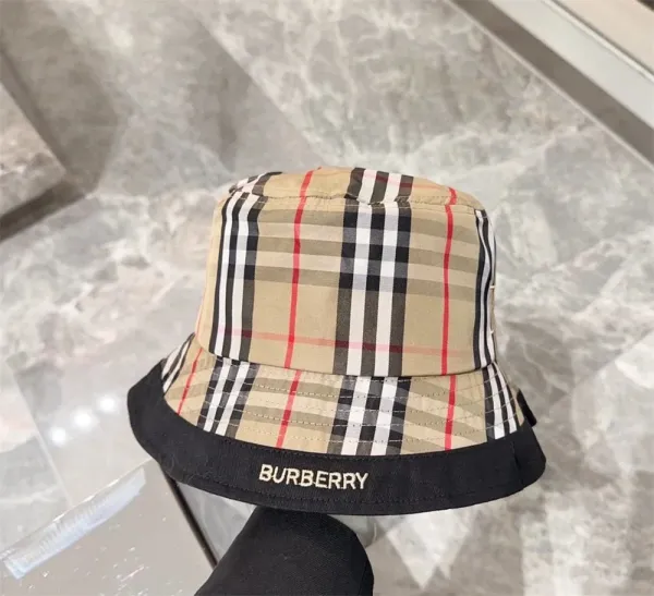Burberry Vintage Check Bucket Hat Beige Multicolor - 23