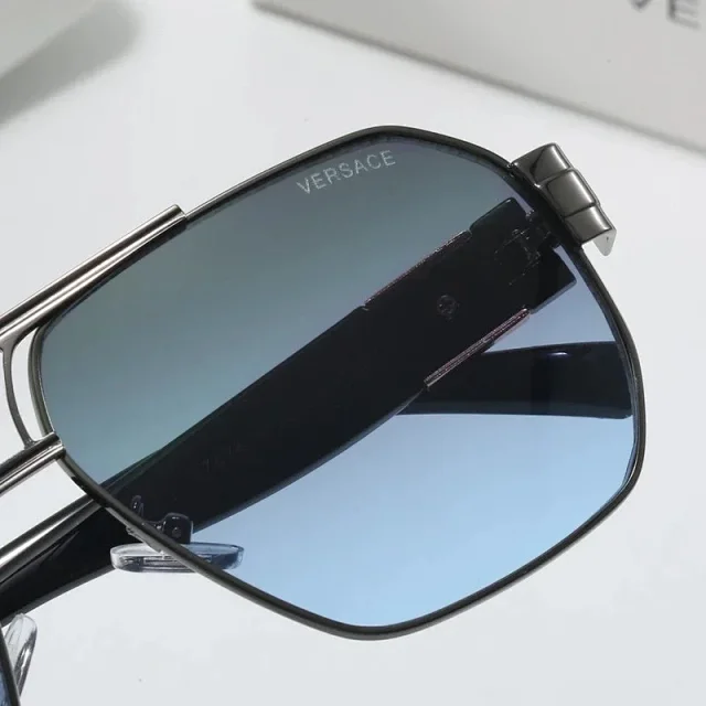 Versace Eyewear 3831 square-frame sunglasses with Medusa temple plaques product detail image 6