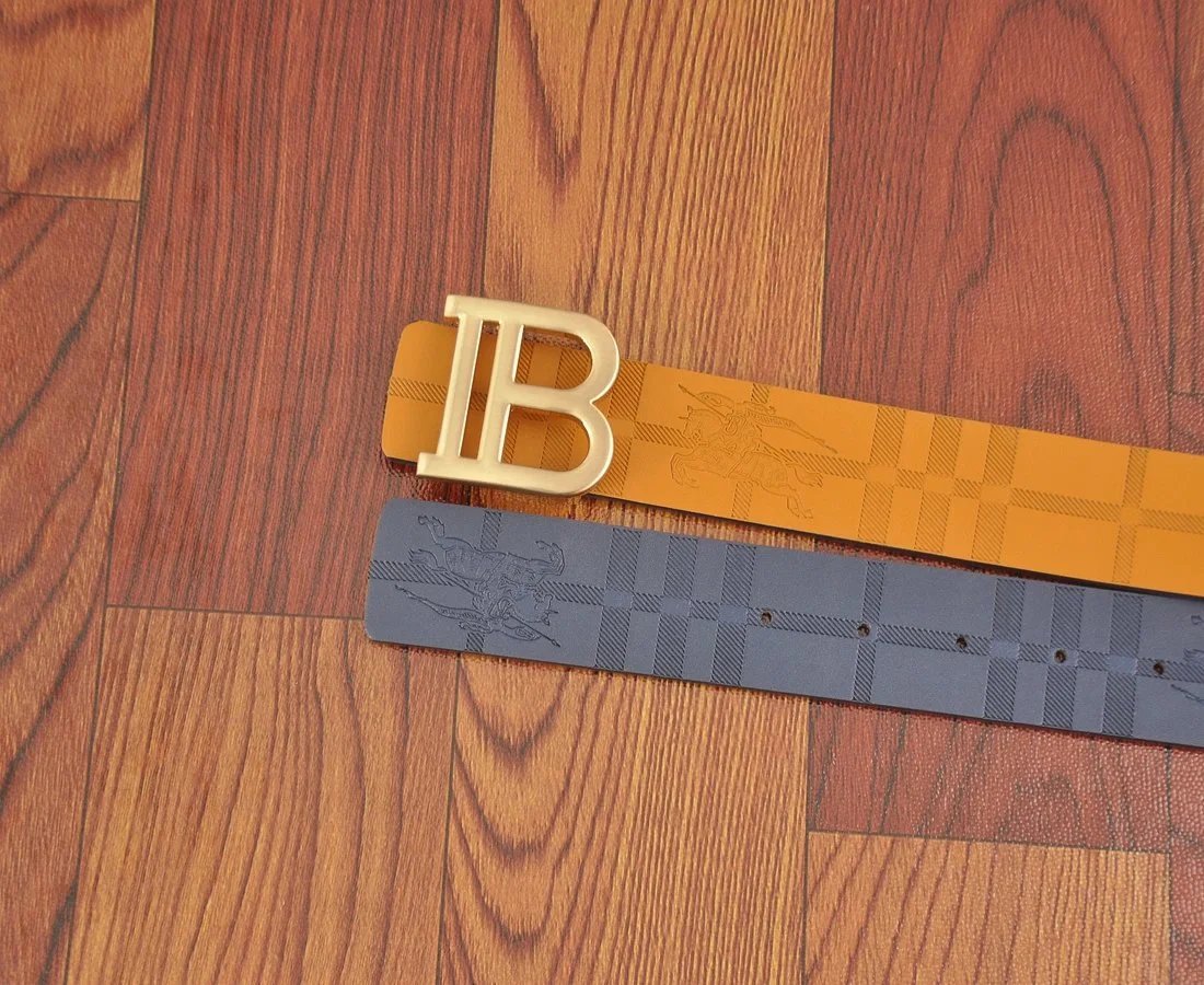 Burberry Check-Print Leather Belt with Gold-Tone B Buckle Gray - 9