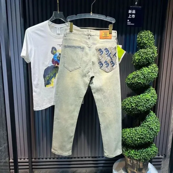 Fendi FF Monogram Patchwork Light Wash Jeans and Graphic Print T-Shirt Set - 20