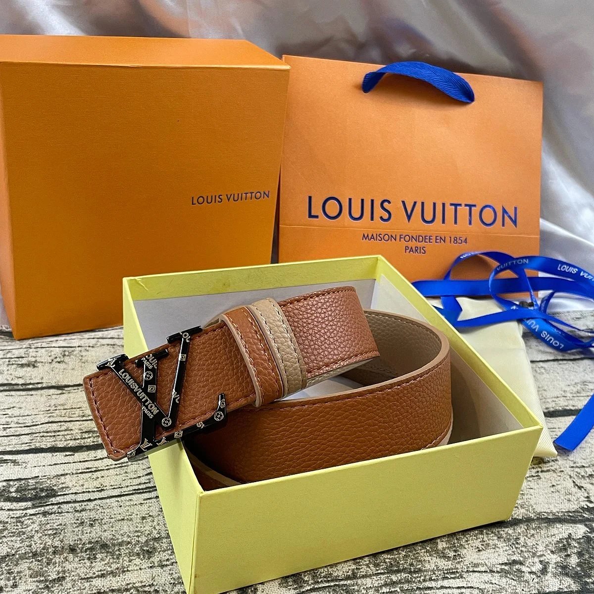 Louis Vuitton LV Initiales Bel