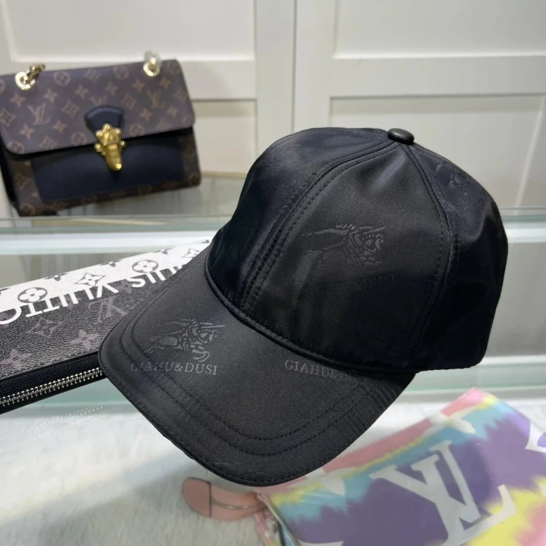 Burberry Logo-Embroidered Black Baseball Cap - 28