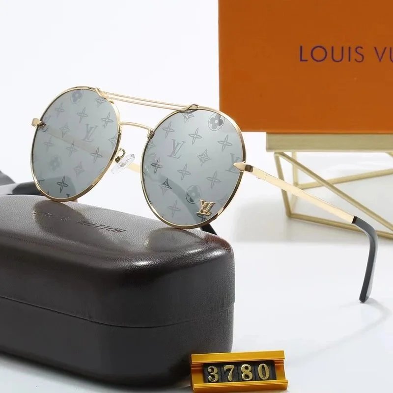 Louis Vuitton Round Frame Sung