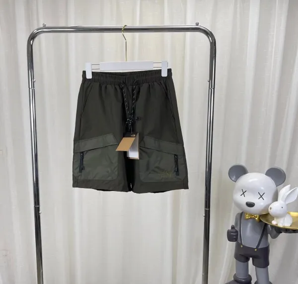 The North Face Utility Shorts Army Green Shorts - 22