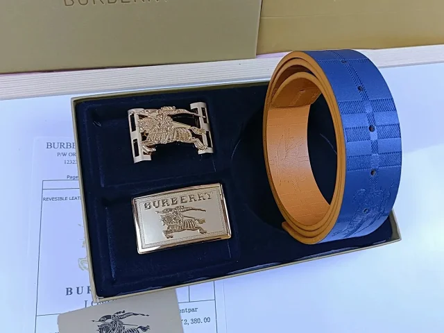 Burberry Belts Reversible check belt with interchangeable Equestrian Knight buckles product detail image 20