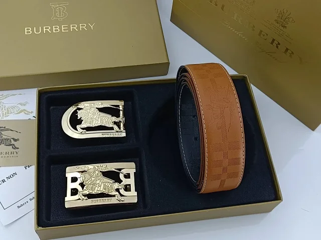 Burberry Belts Reversible check-pattern belt with interchangeable logo buckles product detail image 25