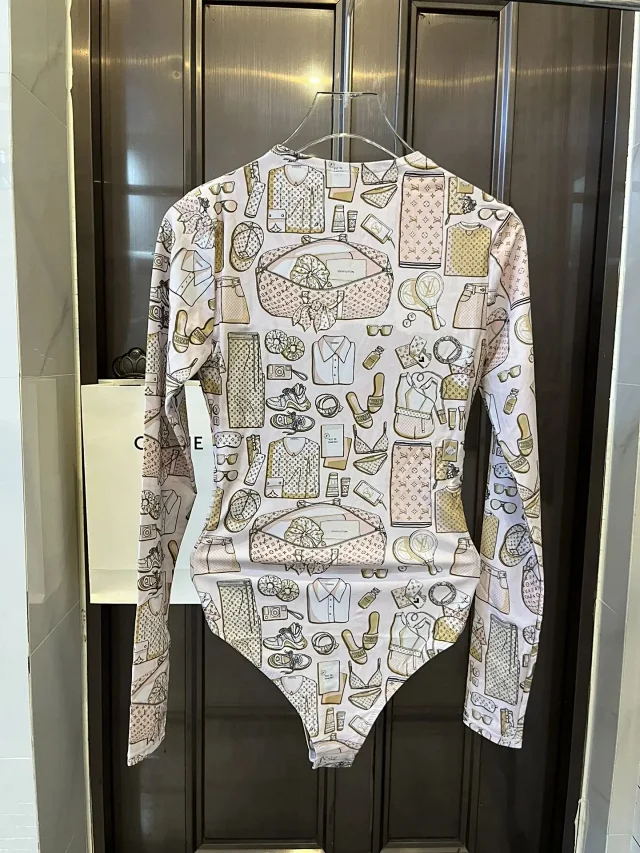 Louis Vuitton Swimwear Logo Print product detail image 17
