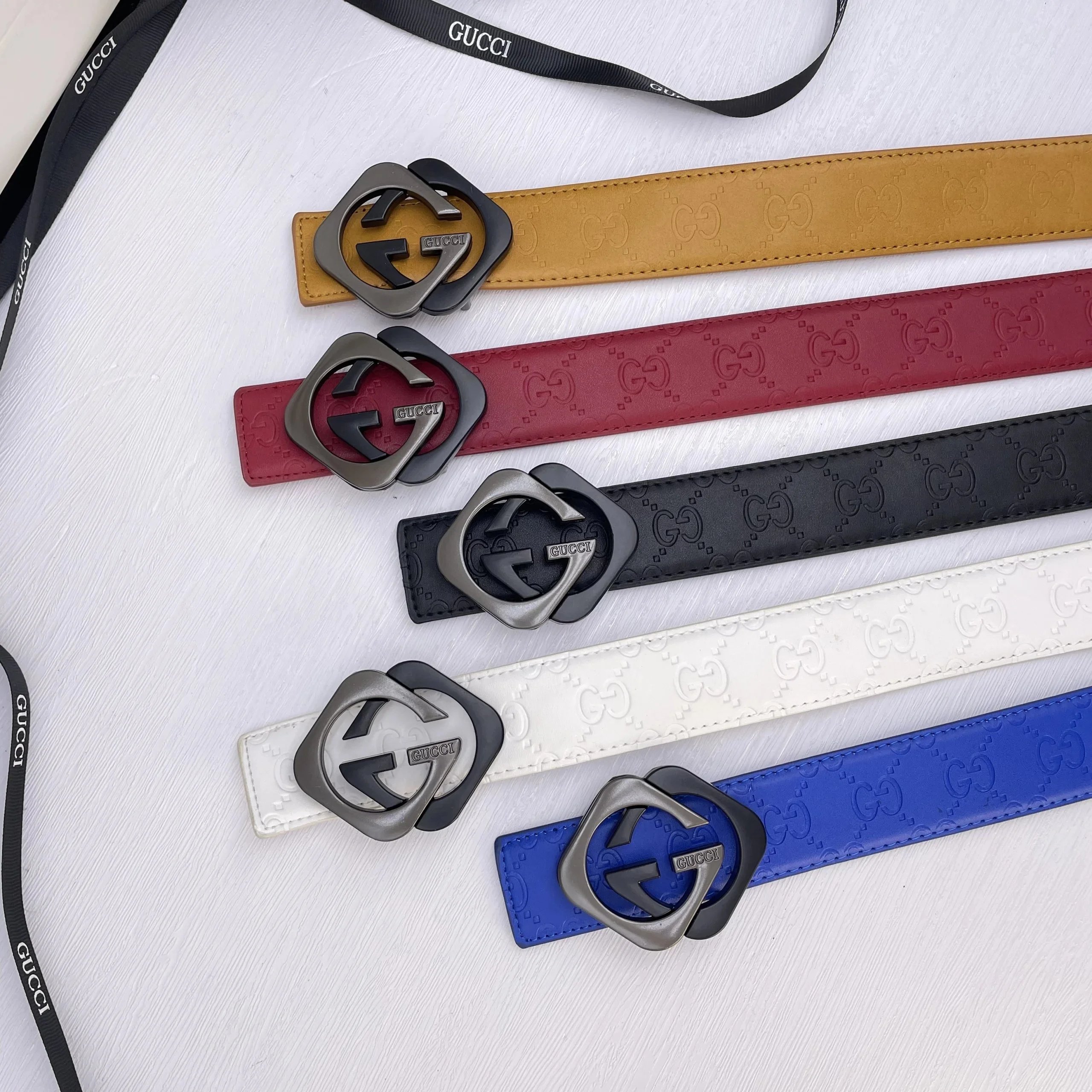 Gucci Interlocking G Buckle Be