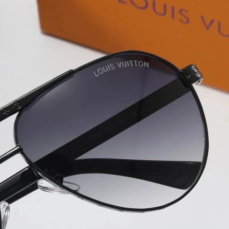 Louis Vuitton Monogram Square Sunglasses Purple Gradient - 7
