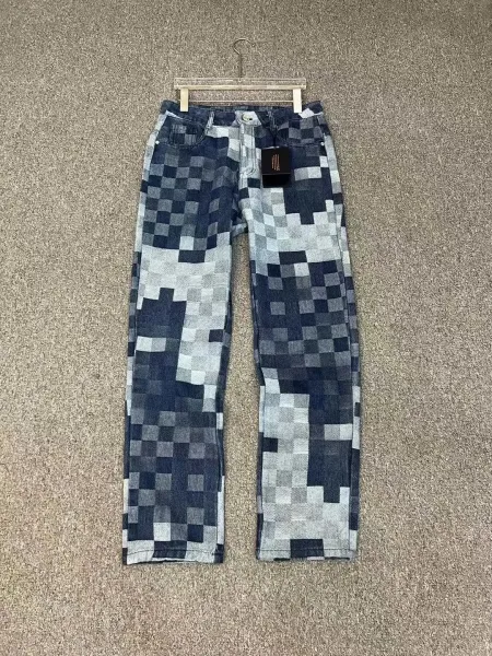 Louis Vuitton Monogram Pocket Detail Light Wash Jeans - 29