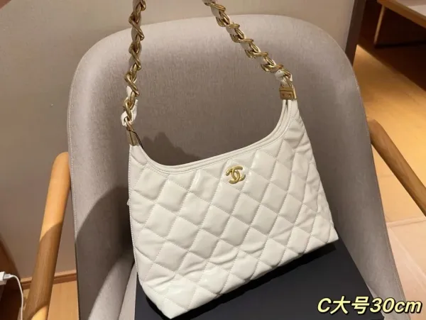 Chanel 22 Bag White Quilted Patent Leather Shoulder Bag - 22