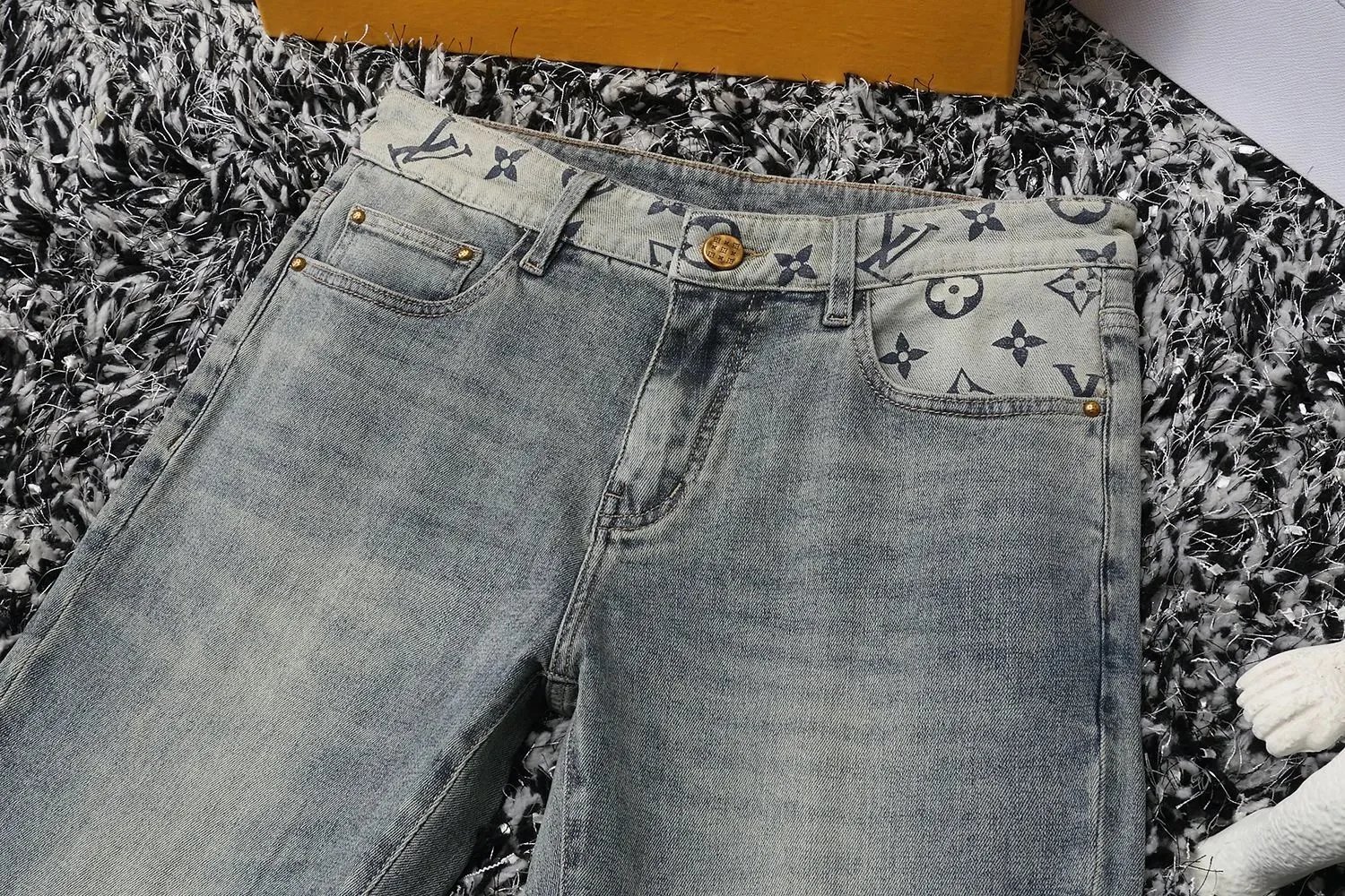 Classic Comfortable Jeans photo 6