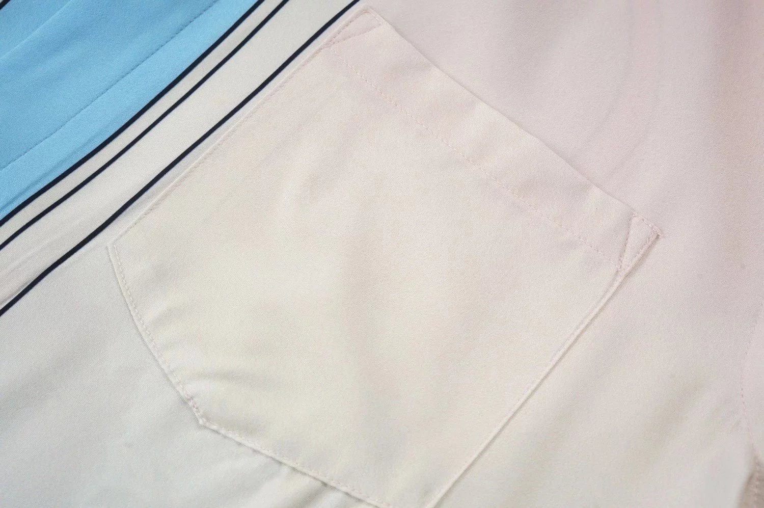 Design Stripe-Trimmed White Drawstring Shorts - 4