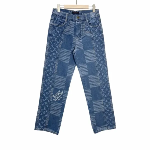Louis Vuitton Monogram Pocket Detail Light Wash Jeans - 34