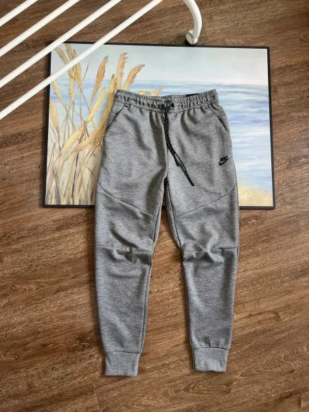 Nike Tech Fleece Joggers Gray Sweatpants - 9