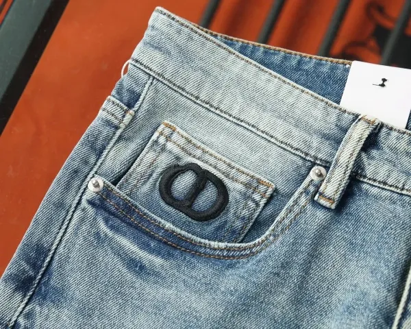 Louis Vuitton x Dior Collaboration Logo Print T-Shirt and Distressed Denim Jeans Set - 6