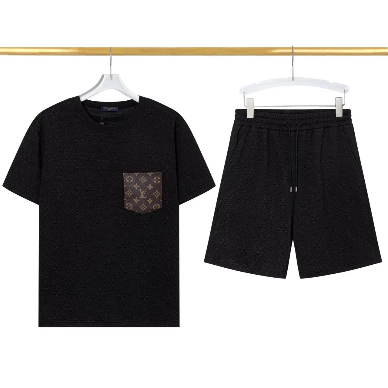 Design Louis Vuitton Logo Print White T-Shirt and Shorts Set Sets - 3