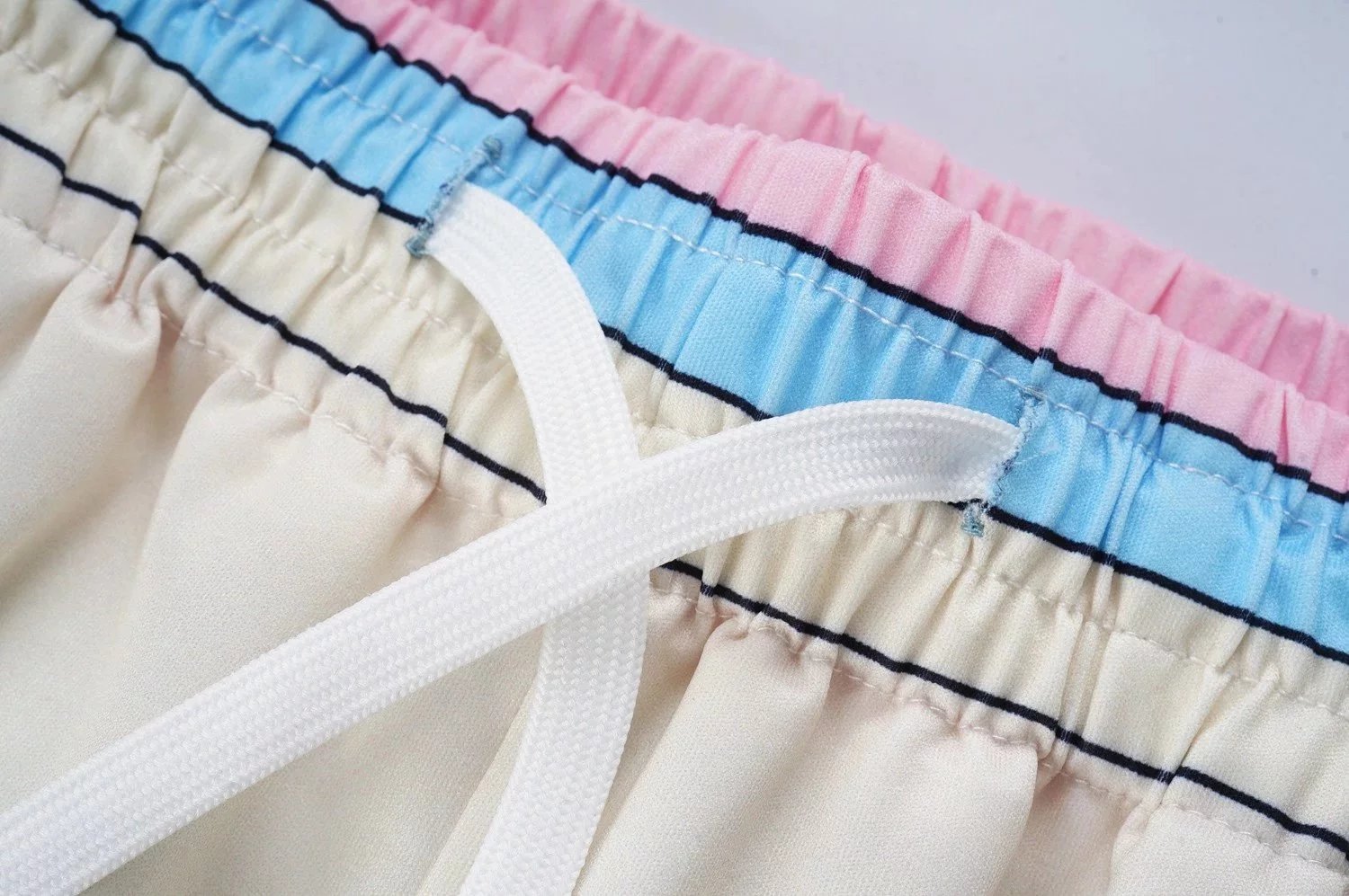 Design Stripe-Trimmed White Drawstring Shorts - 9