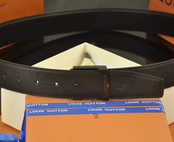 Louis Vuitton Reversible Belt Black Leather with LV Buckles - 7