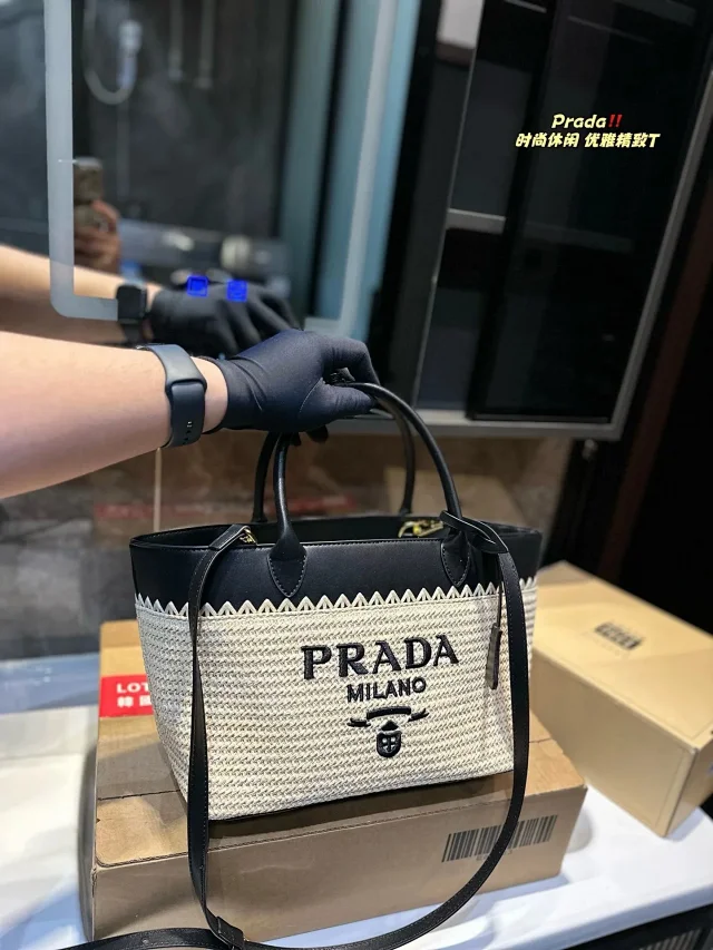 Prada Handbags Woven Crochet Tote product detail image 27