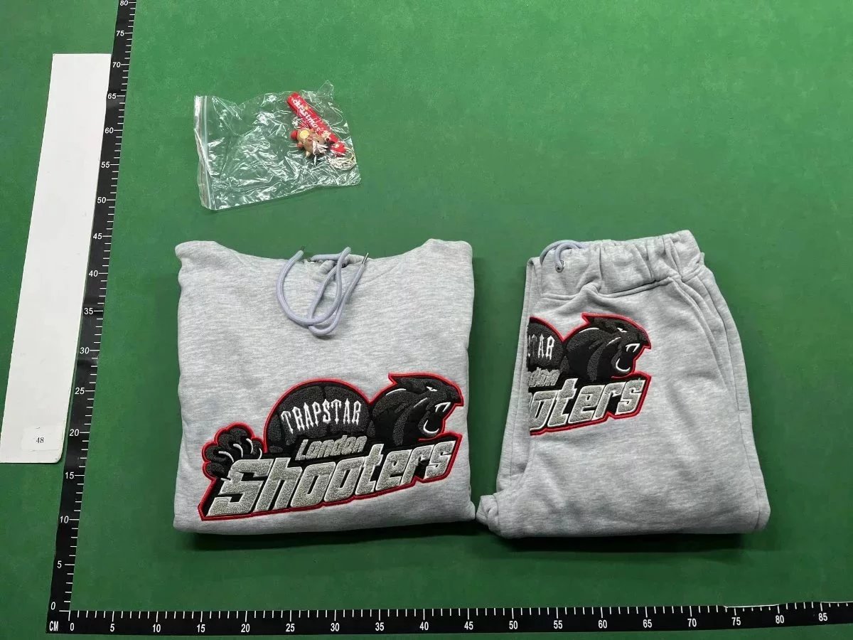 Trapstar Logo Embroidered Sweatpants Gray and Black - 4