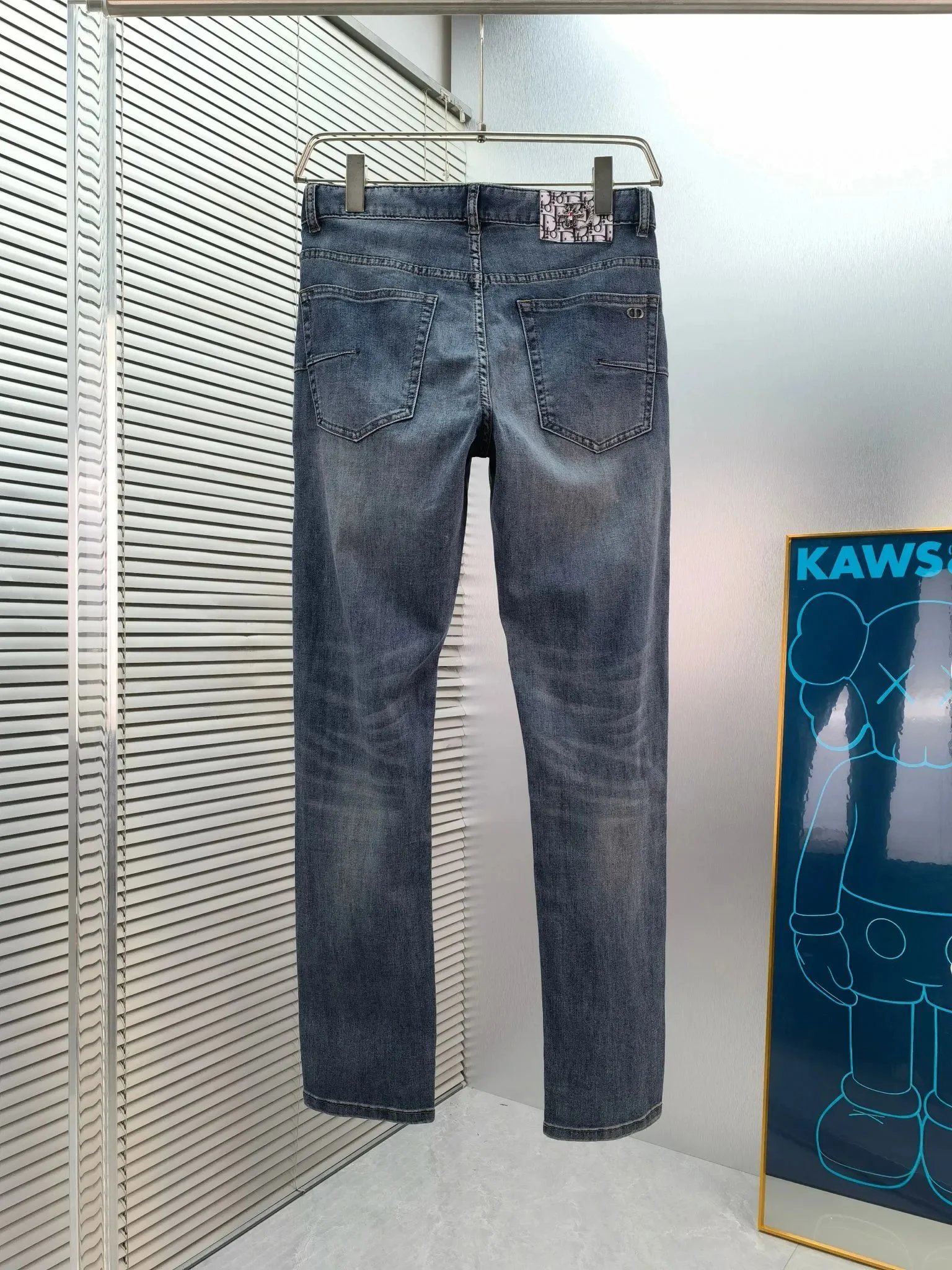Louis Vuitton x Dior Collaboration Logo Print T-Shirt and Distressed Denim Jeans Set - 16