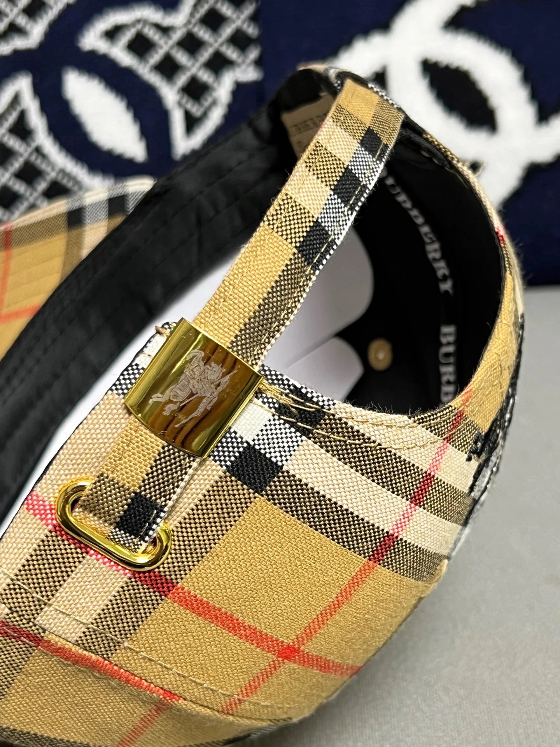 Burberry Check Print Baseball Cap White - 4