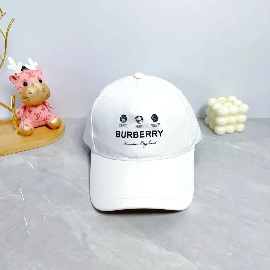 Burberry Check Print Baseball Cap White - 39
