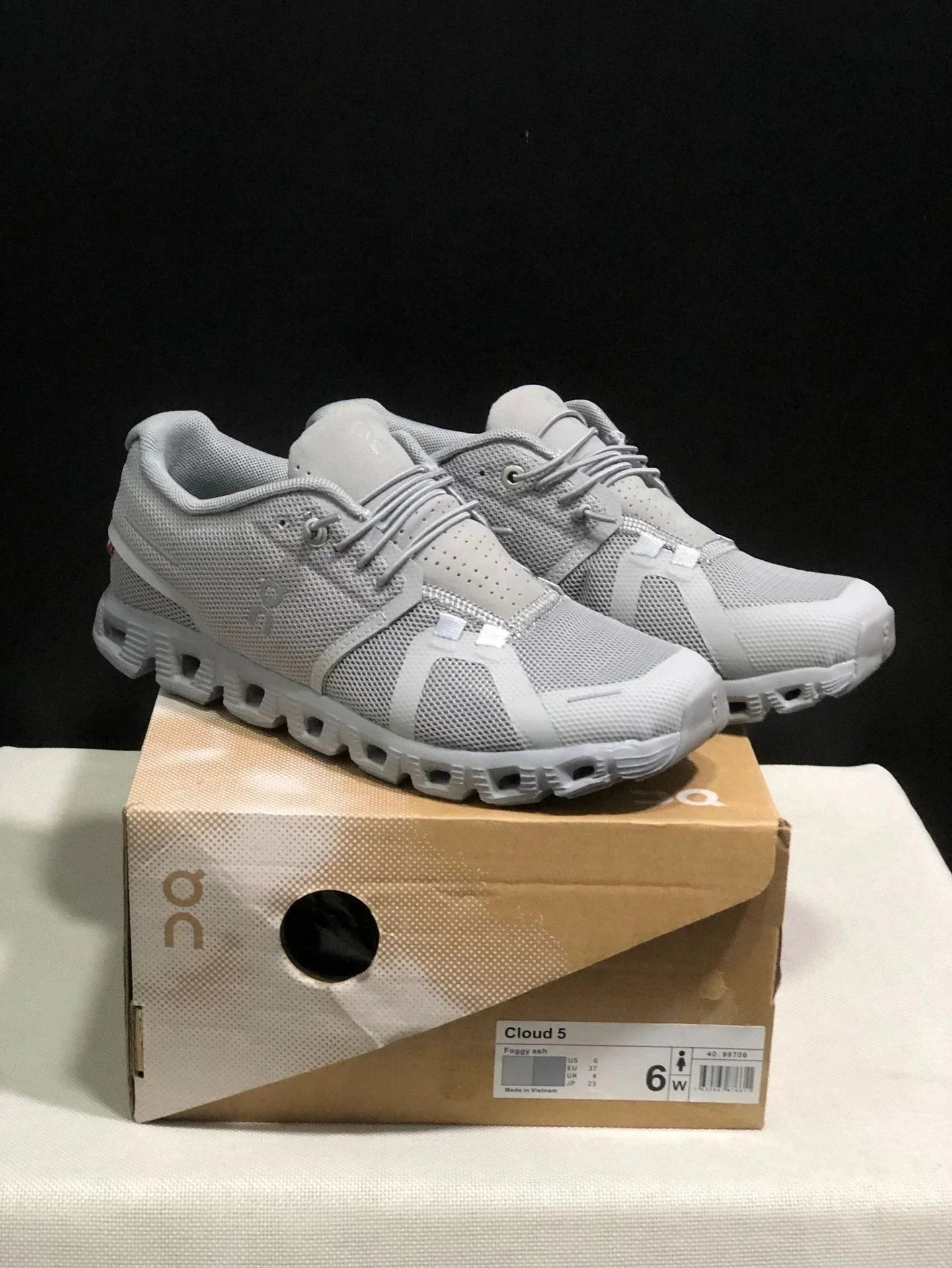 On Cloud X Rose Powder Soft Yarn Running Shoes - 18