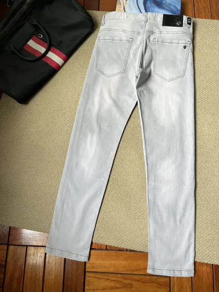 Louis Vuitton x Dior Collaboration Logo Print T-Shirt and Distressed Denim Jeans Set - 14