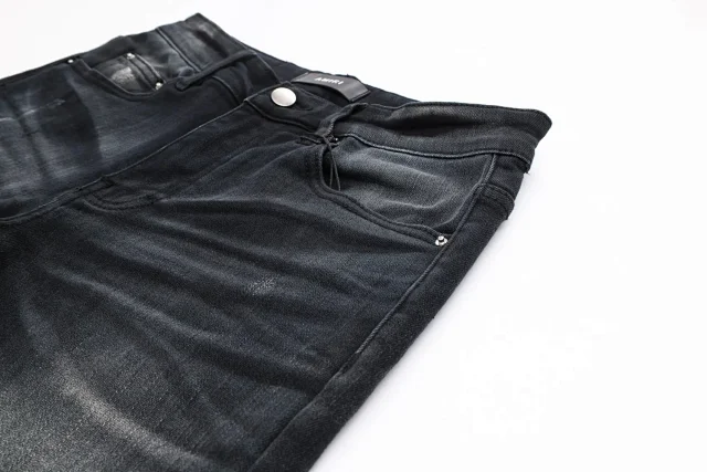 AMIRI Jeans Slim-Fit Distressed product detail image 13