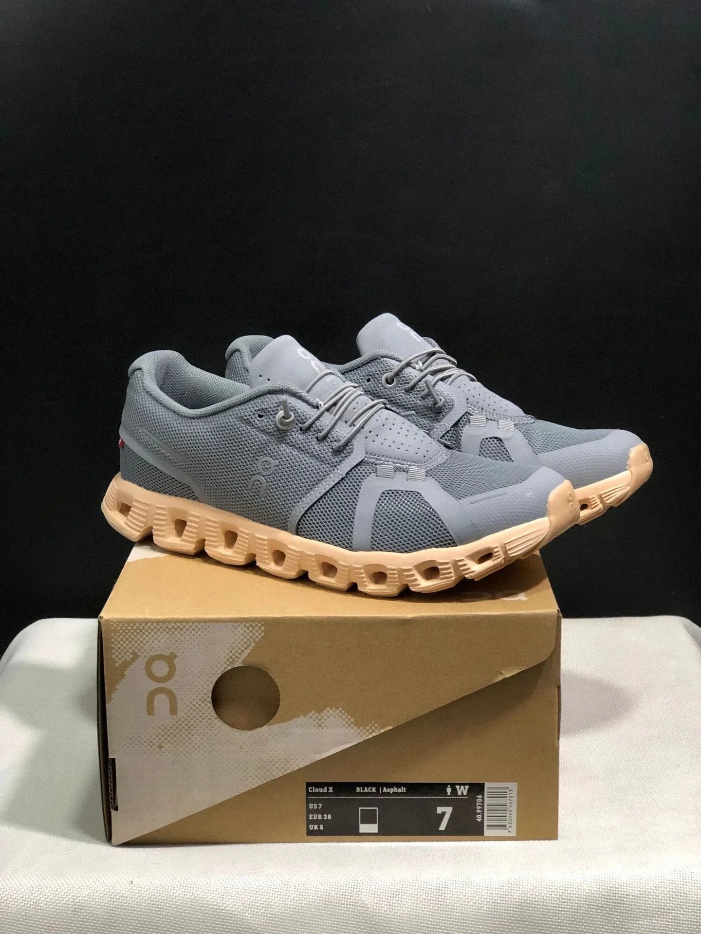 On Cloud X Rose Powder Soft Yarn Running Shoes - 16
