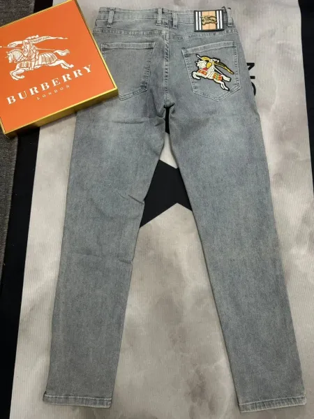 Fendi FF Monogram Patchwork Light Wash Jeans and Graphic Print T-Shirt Set - 17