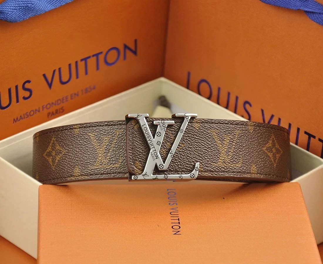 Louis Vuitton Damier Graphite Reversible Belt with LV Buckles Black / Gray Belt - 4